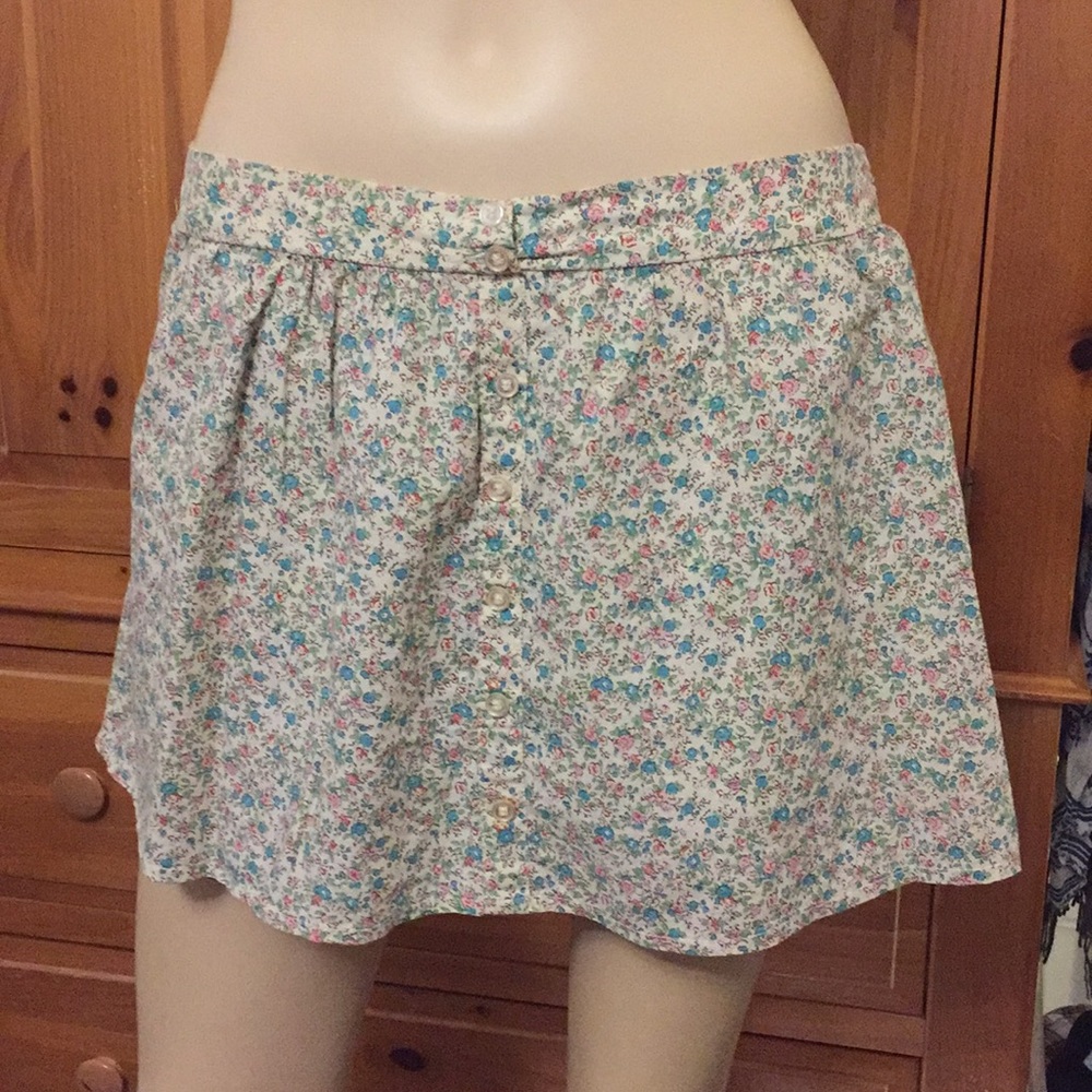 Pins and Needles Floral Skort